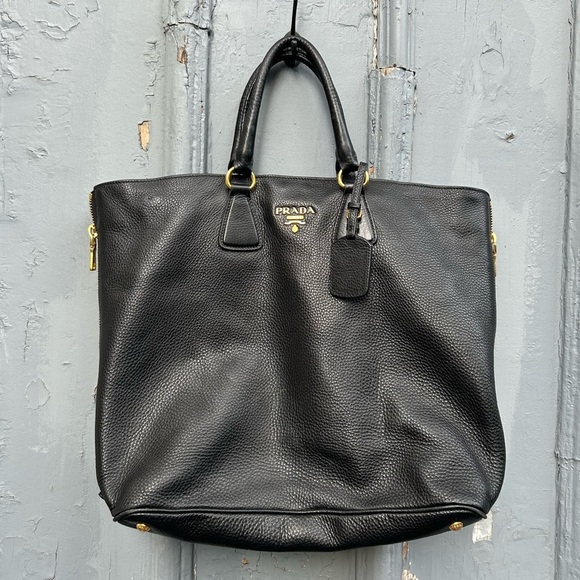 Prada Vitello Daino Zippy Shopping Bag Nero, 17.5” x 13.5” x 6” - Picture 1 of 16